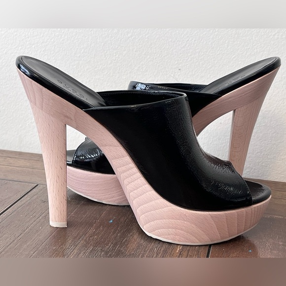 EUC Gucci Hysteria Black Patent Leather Platform Open Toe Sandals Womens size 9 - Picture 8 of 13